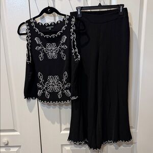 Adrianna Papell Black and White Embroidered Wide Leg Set NWOT